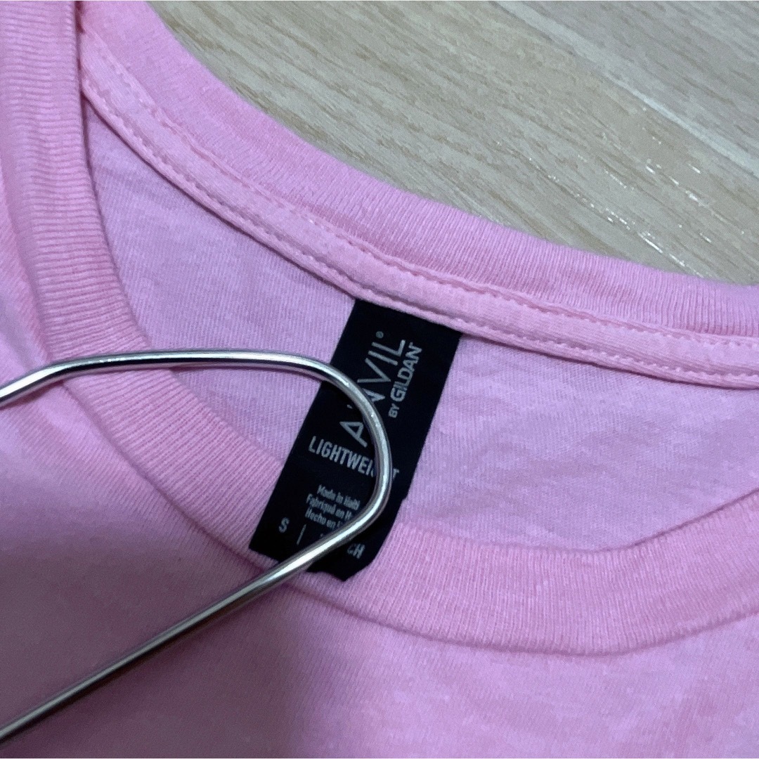 Anvil(アンビル)のANVIL　Tシャツ　S　ピンク　プリント　クルーネック　コットン　USA古着 メンズのトップス(Tシャツ/カットソー(半袖/袖なし))の商品写真