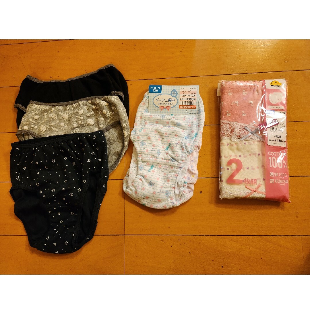 しまむら(シマムラ)の130 女の子ショーツ☆7枚セット キッズ/ベビー/マタニティのキッズ服女の子用(90cm~)(下着)の商品写真