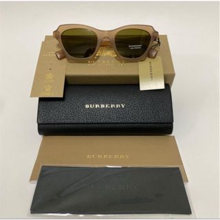 BURBERRY 新品未使用 サングラス ユニセックス 付属品有り