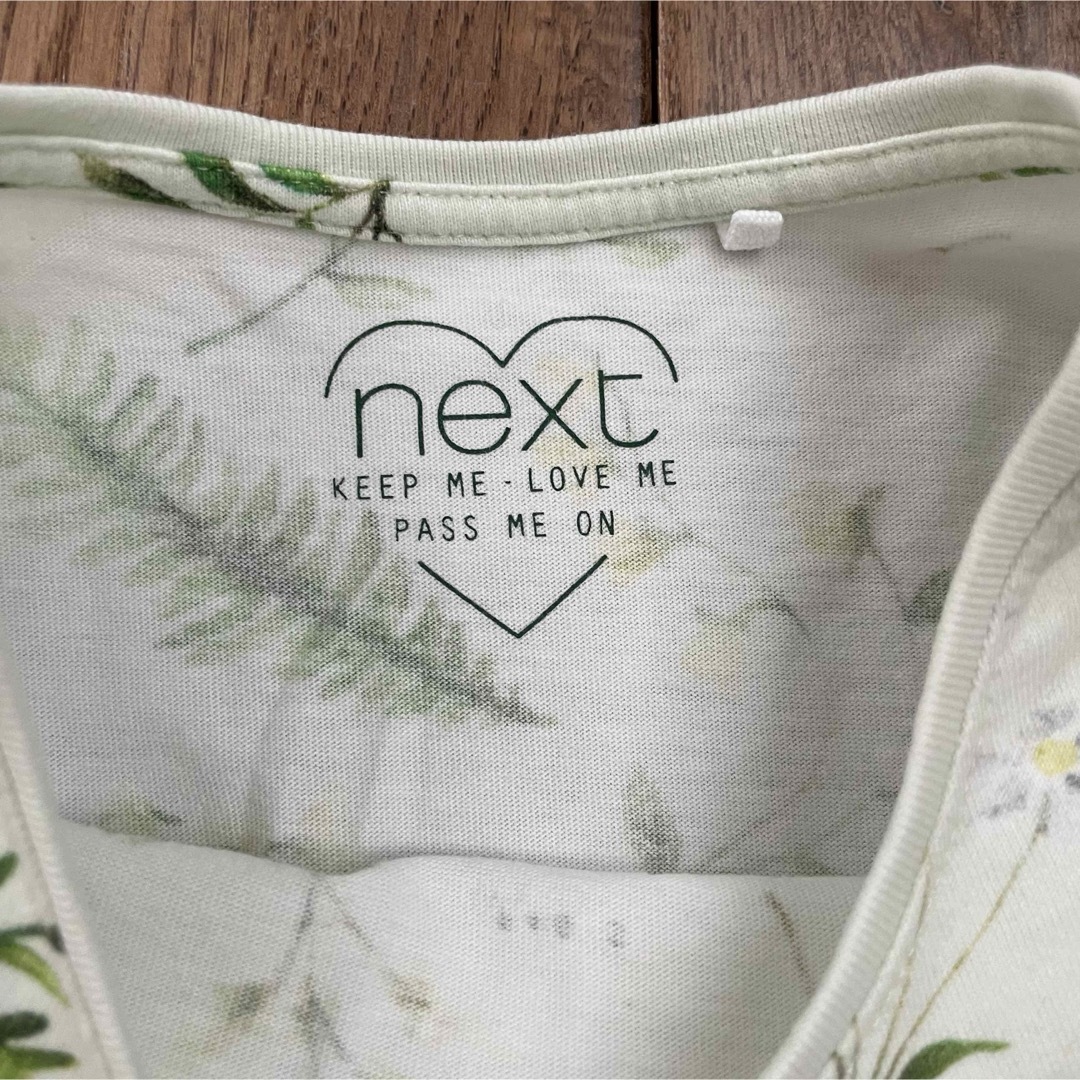 NEXT(ネクスト)の♡next♡半袖チュニック　ボタニカル草花柄　90 キッズ/ベビー/マタニティのキッズ服女の子用(90cm~)(Tシャツ/カットソー)の商品写真