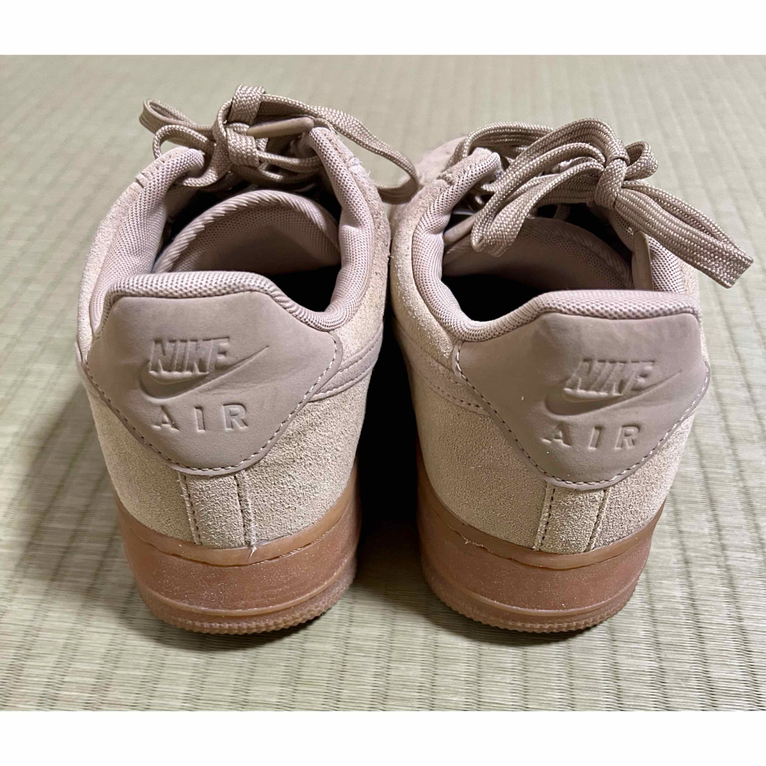 NIKE(ナイキ)のNIKE AIR FORCE 1 LOW '07 LV8 SUEDE 27 メンズの靴/シューズ(スニーカー)の商品写真