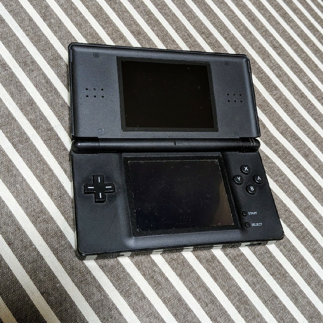 ニンテンドーDS(ニンテンドーDS)のジャンク Nintendo DS Lite ブラック エンタメ/ホビーのゲームソフト/ゲーム機本体(携帯用ゲーム機本体)の商品写真