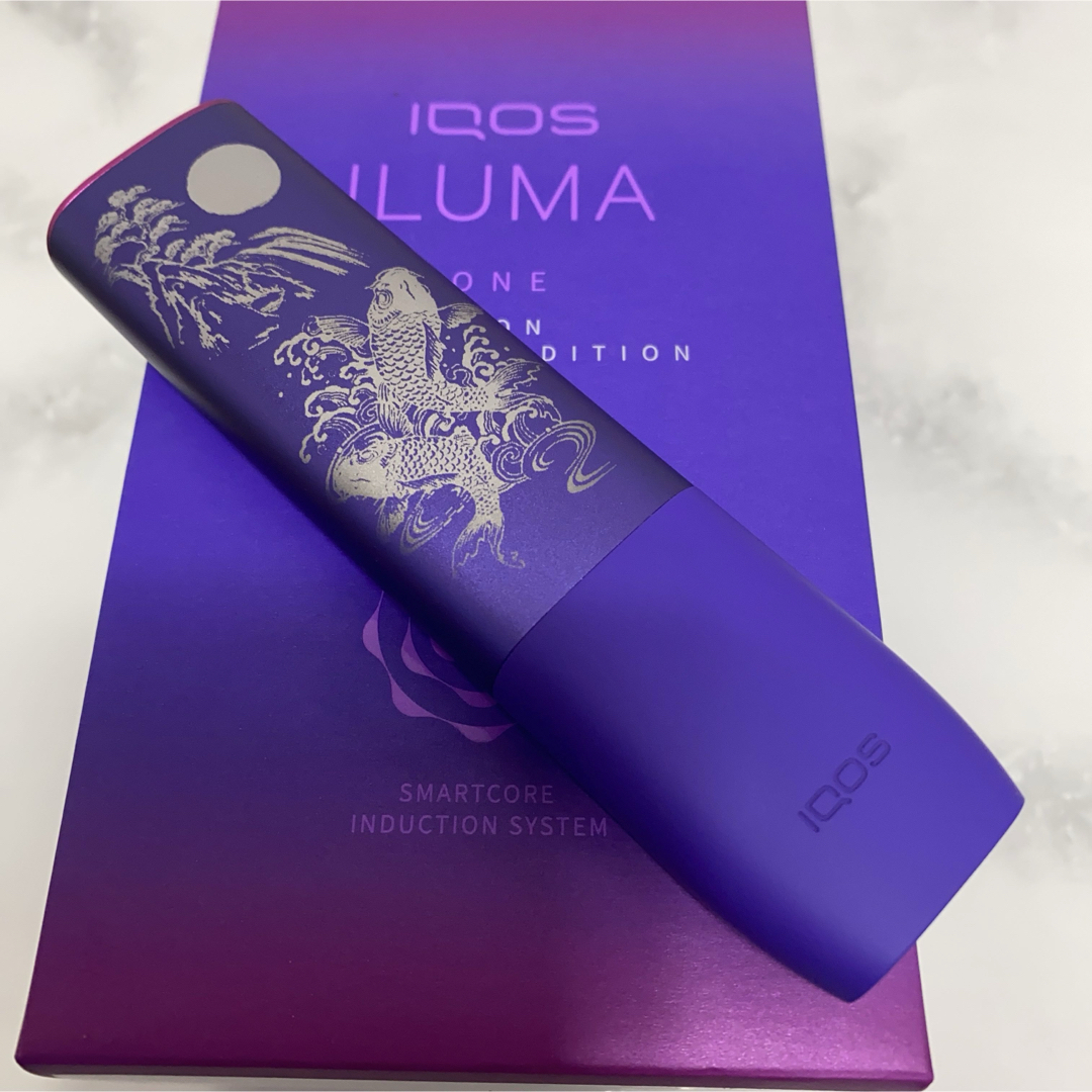 IQOS(アイコス)のiQOS ILUMA ONE イルマ ワン レーザー加工 鯉 滝登り 水墨画 紫 メンズのファッション小物(タバコグッズ)の商品写真