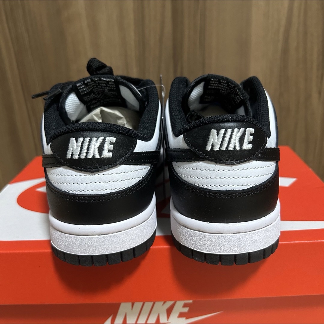 NIKE(ナイキ)のNIKE ナイキ dunk low 未使用タグ付き レディースの靴/シューズ(スニーカー)の商品写真