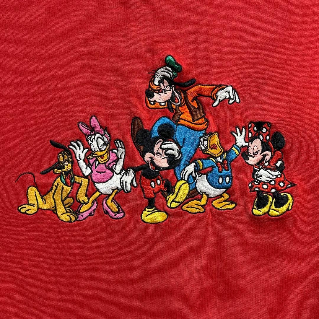 Disney(ディズニー)のディズニー　スウェット　ビッグシルエット　刺繍　赤　レッド　L/XL メンズのトップス(スウェット)の商品写真