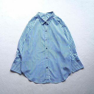 イエナ(IENA)の新品 IENA バックスリット ストライプシャツ NAYLA 長袖 ブルー 36(シャツ/ブラウス(長袖/七分))