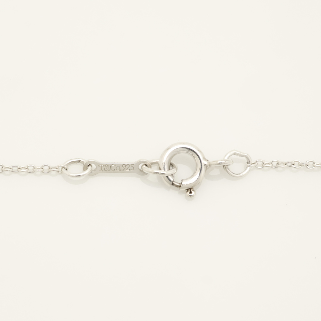 Tiffany & Co.(ティファニー)の【美品】TIFFANY&Co. スモール クロス ネックレス レディースのアクセサリー(ネックレス)の商品写真