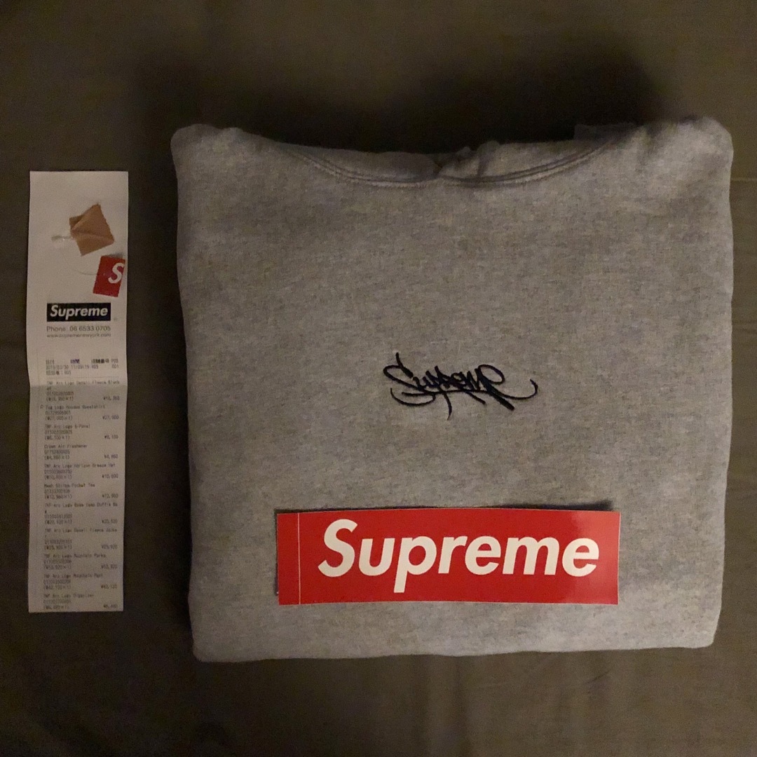Supreme(シュプリーム)のsupreme Tag Logo Hooded Sweatshirt メンズのトップス(パーカー)の商品写真