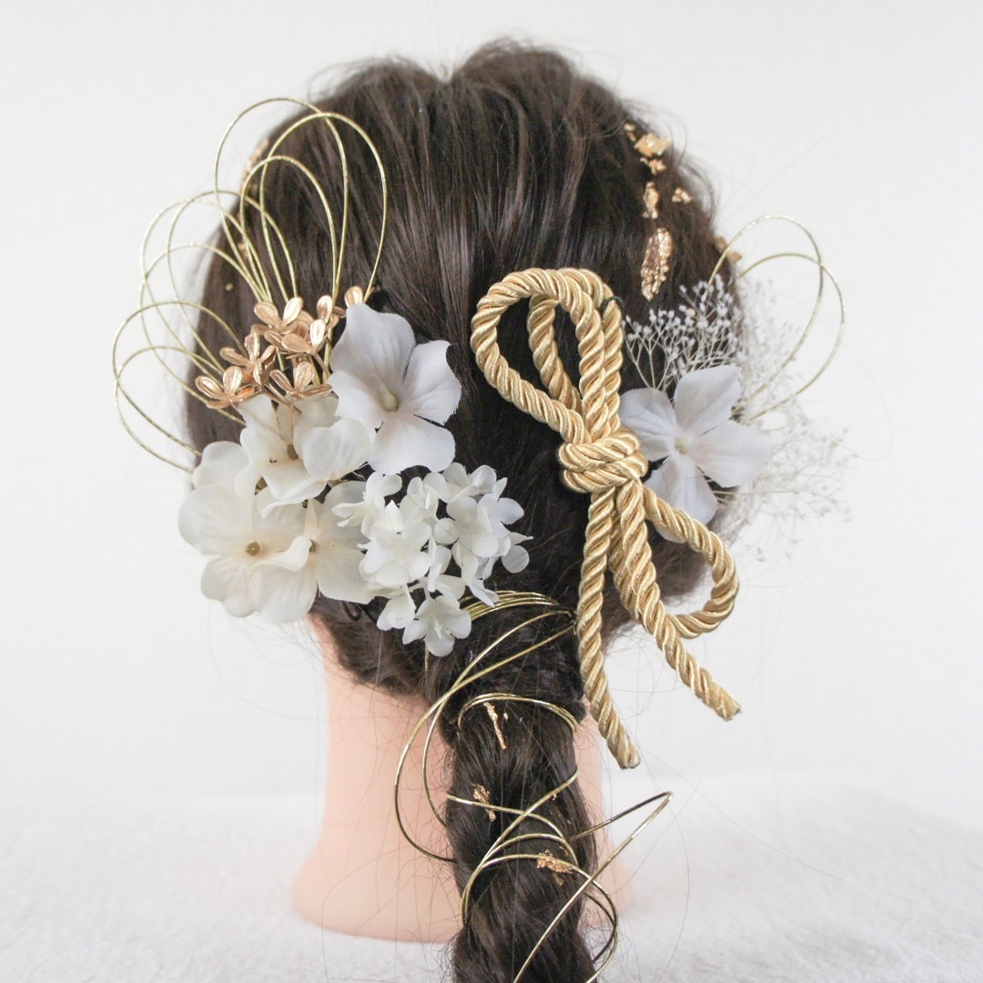 髪飾り　卒業式　成人式　金箔　水引　ゴールド　白　リボン　ドライフラワー　造花 レディースのヘアアクセサリー(ヘアピン)の商品写真