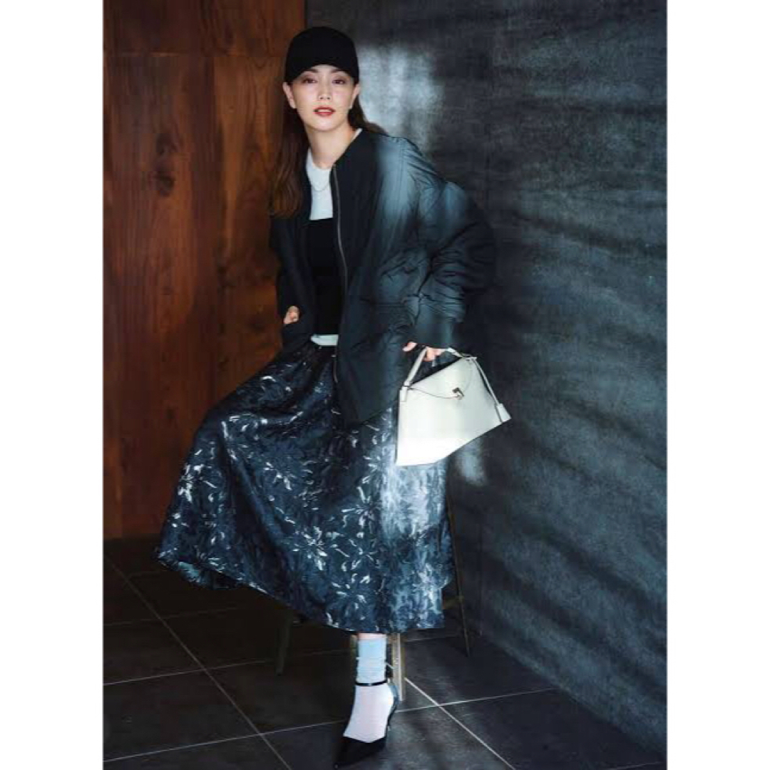 Mila Owen(ミラオーウェン)のMilaOwen ジャガードウエストゴムカーブティアードスカート レディースのスカート(ひざ丈スカート)の商品写真