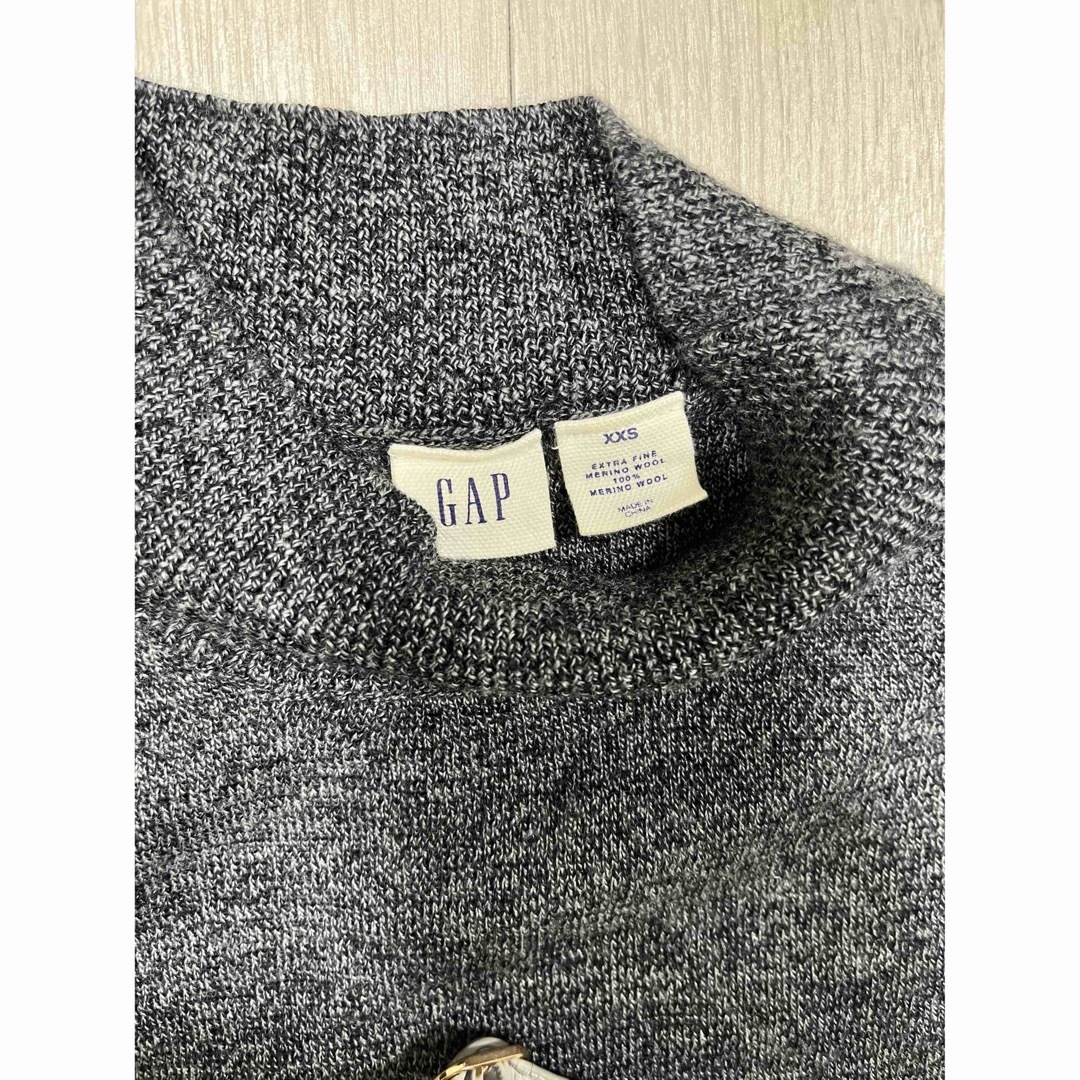 GAP(ギャップ)のGAP 【美品】ギャップ　半袖　ニット　ワンピース　XXS レディースのワンピース(ひざ丈ワンピース)の商品写真