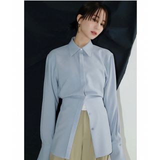 カナ様専用ohga GATHER BLOUSE ギャザーブラウス ホワイトの通販 by カナ様専用ohga GATHER BLOUSE ギャザーブラウス ホワイトの通販 by