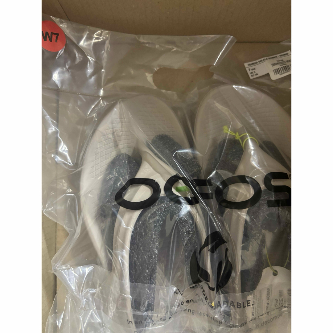 OOFOS(ウーフォス)のウーフォス　ウーメガ　24cm ノマド レディースの靴/シューズ(サンダル)の商品写真