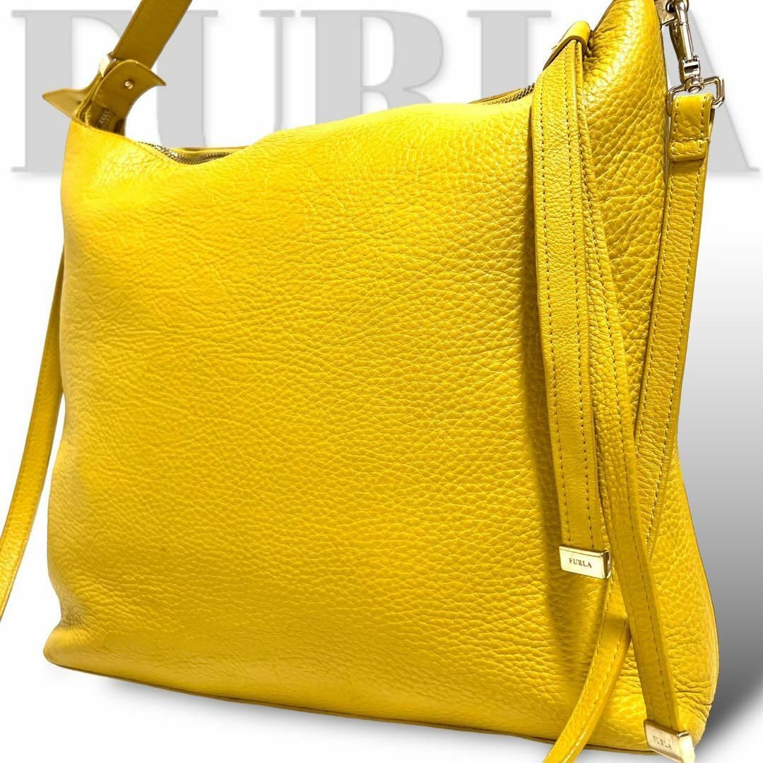 Furla(フルラ)の美品　フルラ　2way ショルダーバッグ　トートバッグ　シボ革　ロゴ金具　黄色 レディースのバッグ(ショルダーバッグ)の商品写真