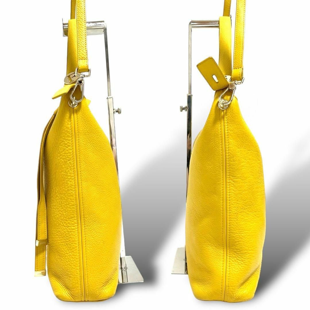 Furla(フルラ)の美品　フルラ　2way ショルダーバッグ　トートバッグ　シボ革　ロゴ金具　黄色 レディースのバッグ(ショルダーバッグ)の商品写真