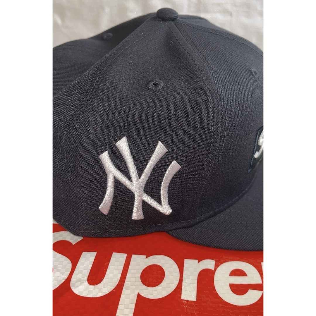 Supreme(シュプリーム)のSupreme MLB Box Logo New Era Yankees メンズの帽子(キャップ)の商品写真