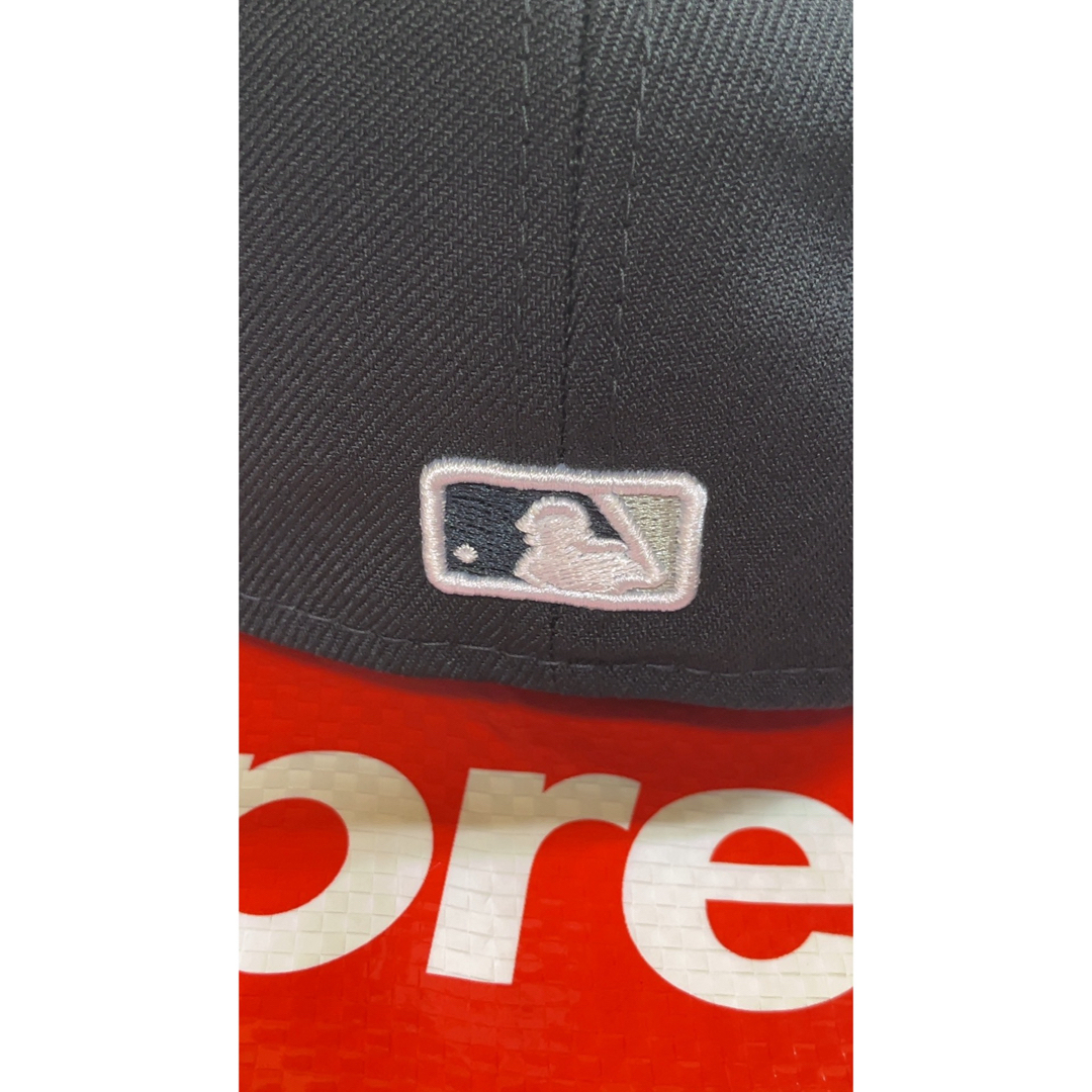 Supreme(シュプリーム)のSupreme MLB Box Logo New Era Yankees メンズの帽子(キャップ)の商品写真