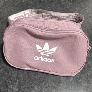 adidas ボディバック