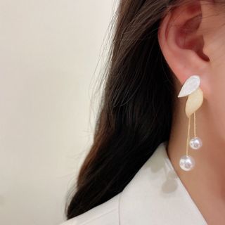 【人気商品】リーフ ピアス レディース ロング パール 韓国 原宿 葉(ピアス)