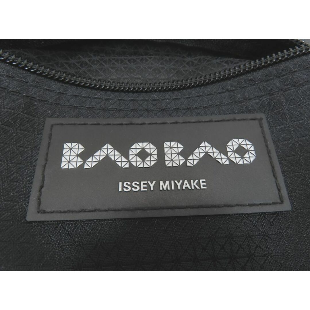 BaoBaoIsseyMiyake(バオバオイッセイミヤケ)の【新着】バオバオ イッセイミヤケ BB93-AG053 PVC ブラック ルーセント トートバッグ 【池袋店】【中古】 レディースのバッグ(トートバッグ)の商品写真