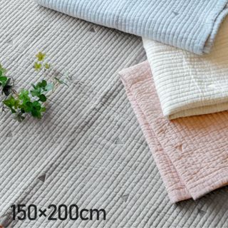 【美品！】キルティングマット 刺繍 イブル 150×200cm  ベビー(ラグ)