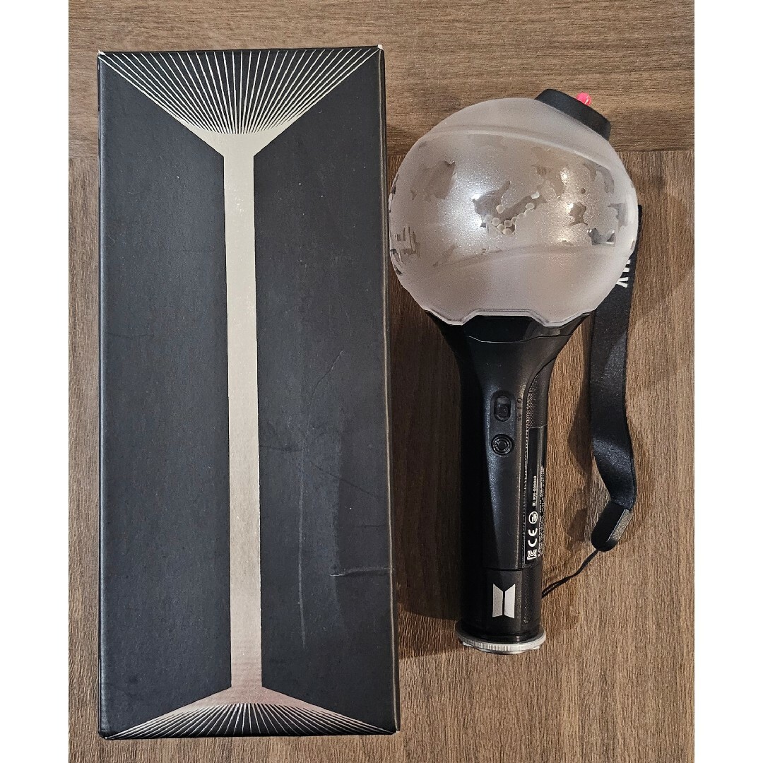 BTS Official Light Stick Ver.3 アミボム ライト エンタメ/ホビーのタレントグッズ(アイドルグッズ)の商品写真