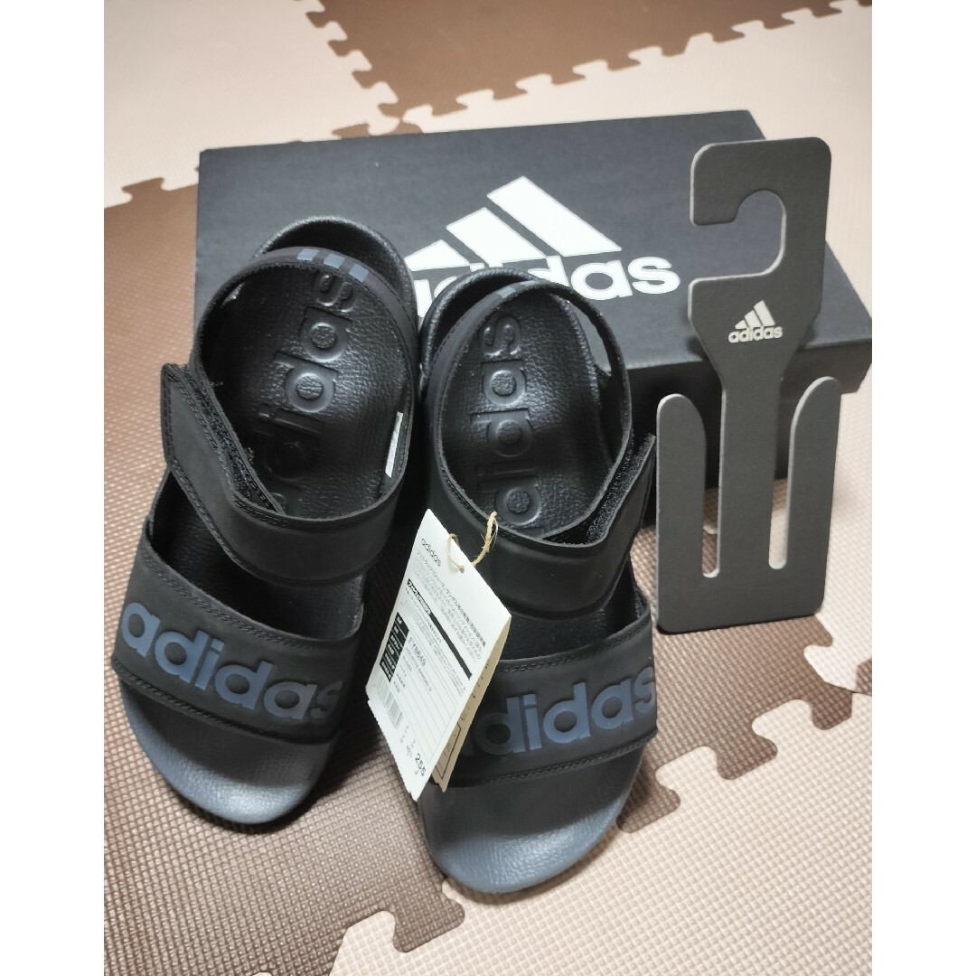 adidas(アディダス)の☆ADS-019 アディダス アディレッタサンダル 黒 25.5cm メンズの靴/シューズ(サンダル)の商品写真