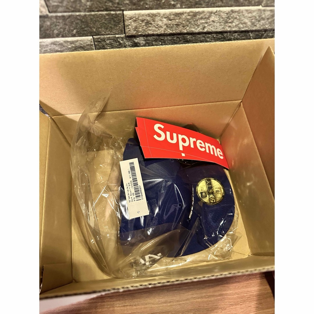 Supreme(シュプリーム)のSupreme MLB New Era Dark Royal 5/8 メンズの帽子(キャップ)の商品写真