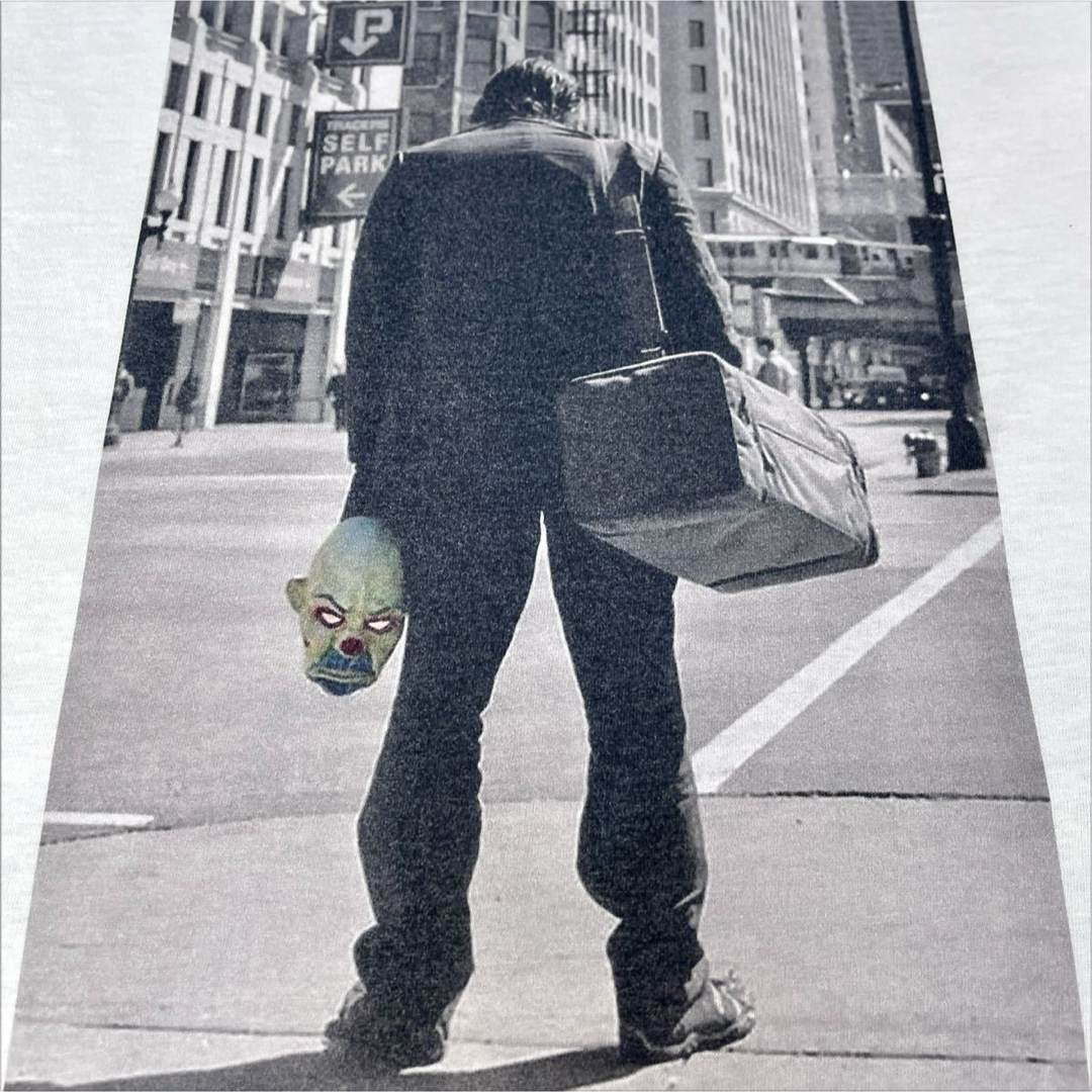 新品 ジョーカー ダークナイト ヒースレジャー ピエロ強盗 登場シーン Tシャツ メンズのトップス(Tシャツ/カットソー(半袖/袖なし))の商品写真