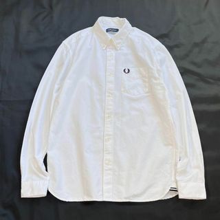 フレッドペリー(FRED PERRY)の【美品】フレッドペリー　オックスフォード 長袖シャツ　ロゴ刺繍(Tシャツ/カットソー(七分/長袖))