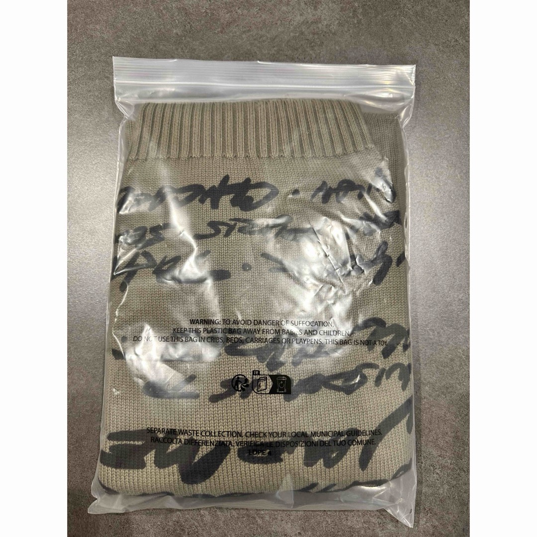 Supreme(シュプリーム)のSupreme Futura Sweater Olive XL レディースのトップス(ニット/セーター)の商品写真