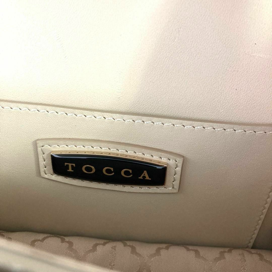 TOCCA(トッカ)のTOCCA バック　ビジュー　ベージュ　F0025 レディースのバッグ(ショルダーバッグ)の商品写真