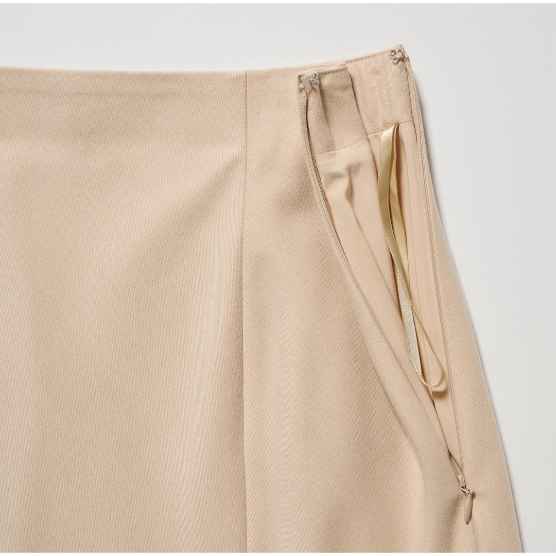 UNIQLO マーメイドスカート（ベージュ）ウエスト58cm レディースのスカート(ロングスカート)の商品写真