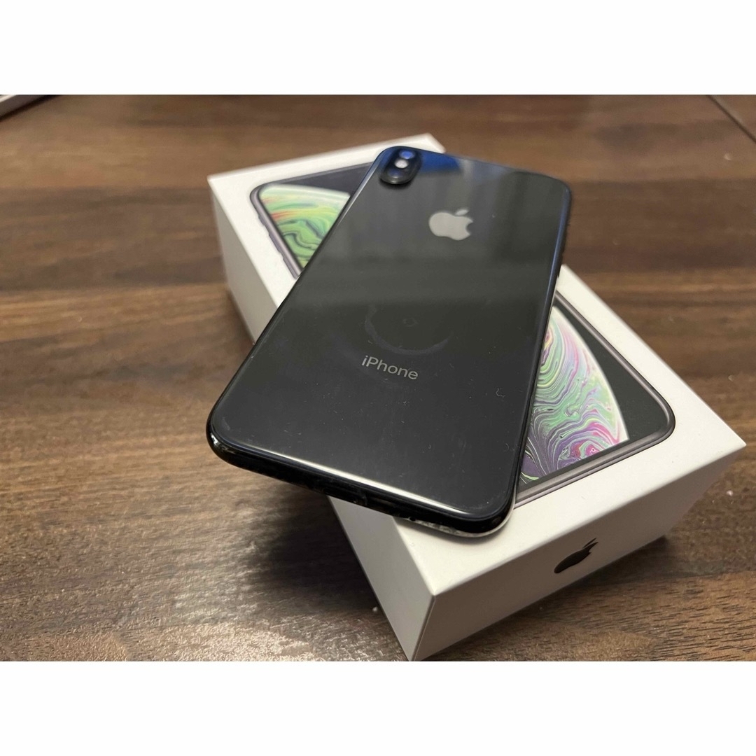 iPhone(アイフォーン)の【徐々に値下】【中古】iPhoneXS/256GB/スペースグレイ/au スマホ/家電/カメラのスマートフォン/携帯電話(スマートフォン本体)の商品写真