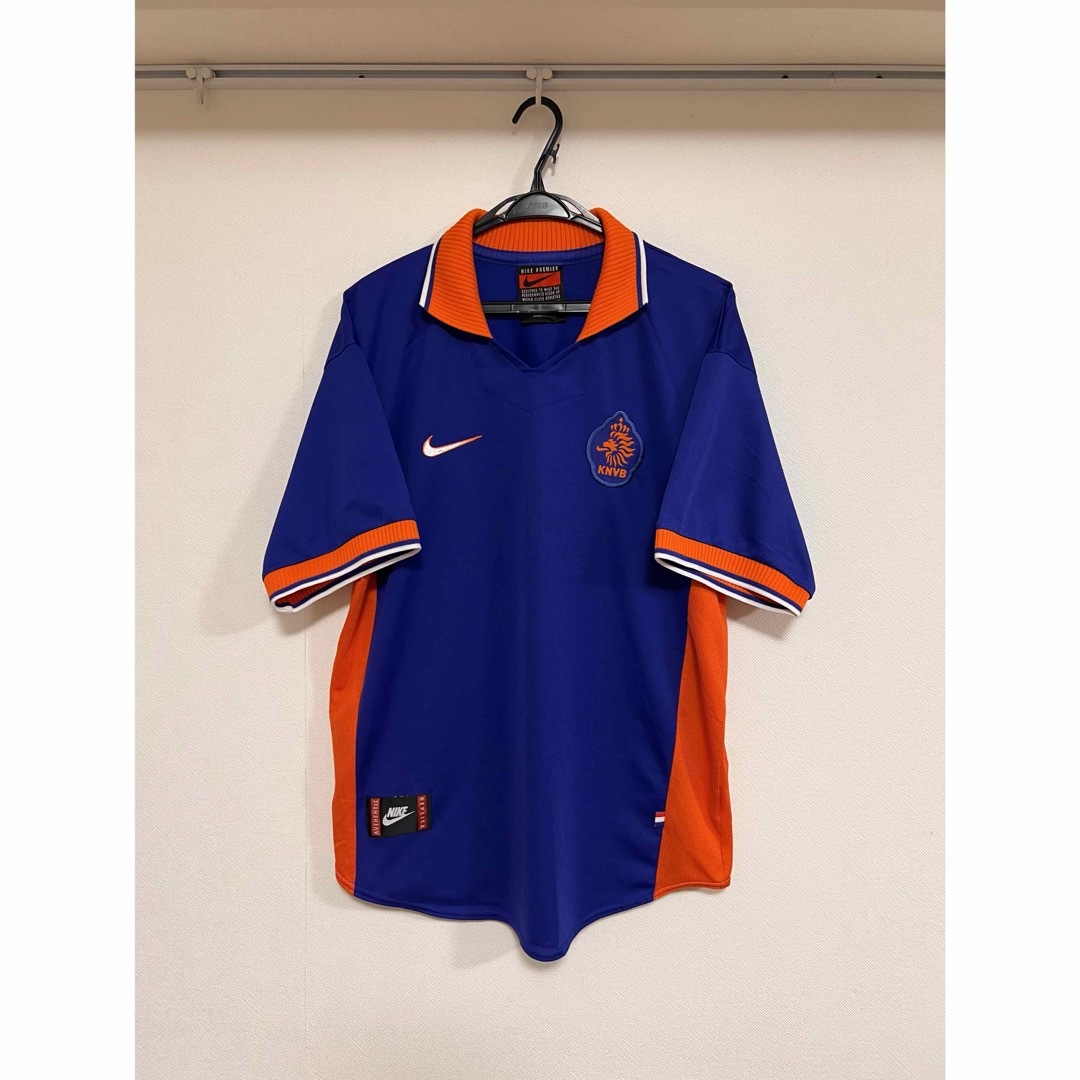 NIKE(ナイキ)の美品/正規品NIKEオランダ代表アウェー1997-1998UK製　ヴィンテージ スポーツ/アウトドアのサッカー/フットサル(ウェア)の商品写真