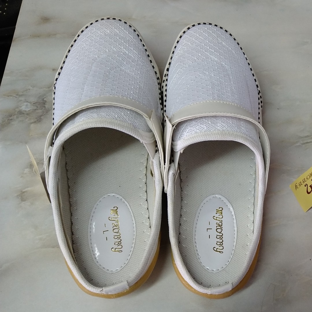 【未使用】カジュアルスリッパサンダル　ホワイト　L（24-24.5cm） レディースの靴/シューズ(サンダル)の商品写真