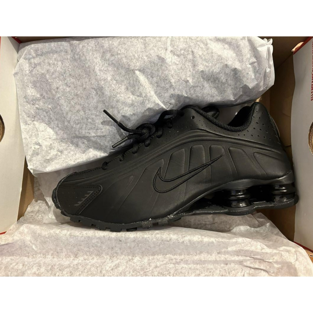 NIKE(ナイキ)の【27.5cm】 Nike WMNS Shox R4 ショックス メンズの靴/シューズ(スニーカー)の商品写真