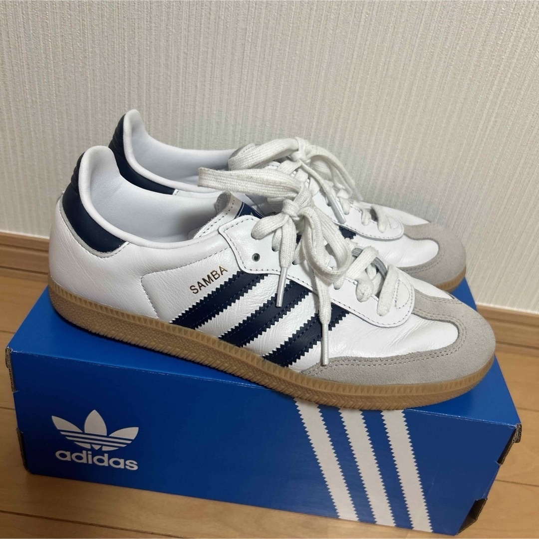 NIKE(ナイキ)の【美品】adidas samba og インディゴ　ネイビー　サンバ　24.5 レディースの靴/シューズ(スニーカー)の商品写真