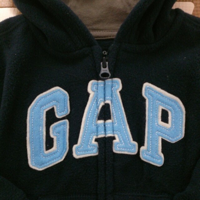 GAP(ギャップ)の新品♡くま耳パーカー♡90,80 キッズ/ベビー/マタニティのキッズ服男の子用(90cm~)(その他)の商品写真