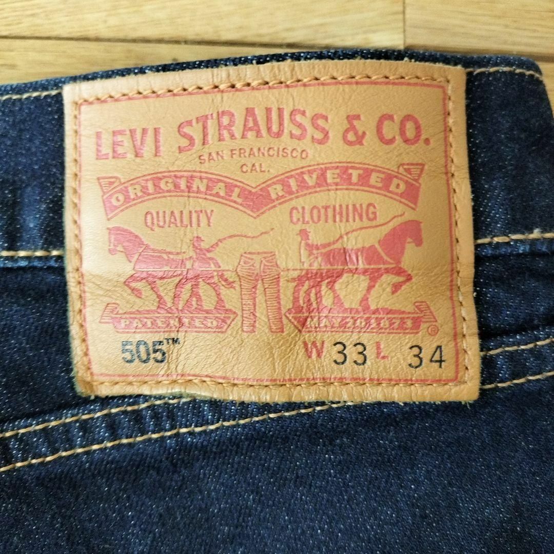 Levi's(リーバイス)のLevi's　リーバイス　ストレートデニム　505 33インチ　インディゴブルー メンズのパンツ(デニム/ジーンズ)の商品写真