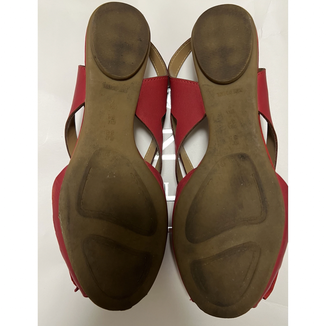 ROSE BUD(ローズバッド)の美品　ROSE BUD サンダル フラットシューズ 靴 リボン レッド 24.5 レディースの靴/シューズ(サンダル)の商品写真