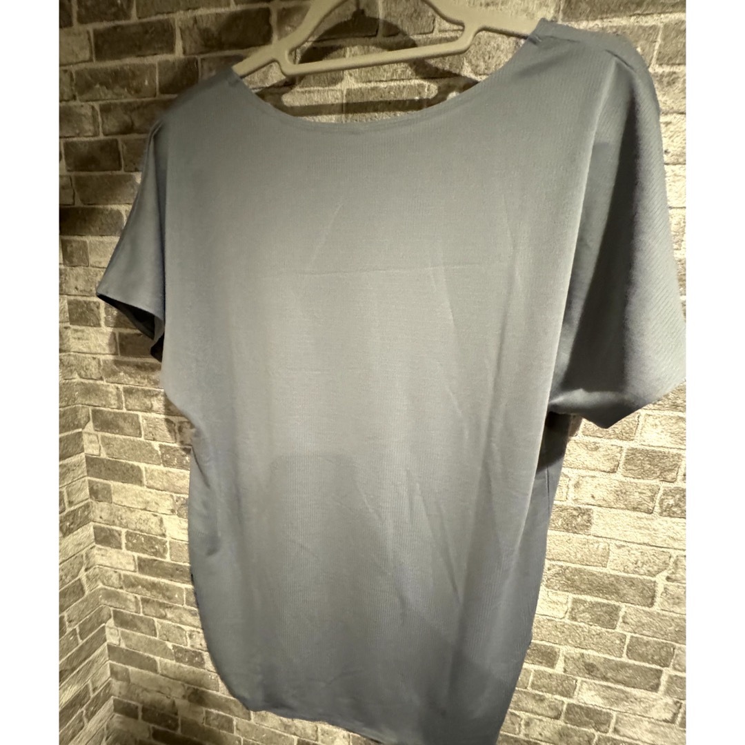 UNIQLO(ユニクロ)の新品　未使用　ユニクロ　トレーニング　Tシャツ　ブルー　L ヨガ　ジム レディースのトップス(Tシャツ(半袖/袖なし))の商品写真