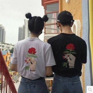 dholic - 夏前価格　韓国風　オルチャン　大人可愛い　Tシャツ　刺繍　日韓カップル