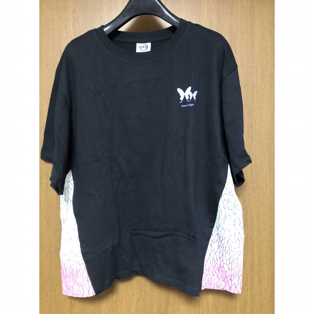 GU(ジーユー)の新品　GU 鬼滅の刃　Tシャツ　禰󠄀豆子　コンビT（5分袖）　ブラック レディースのトップス(Tシャツ(半袖/袖なし))の商品写真