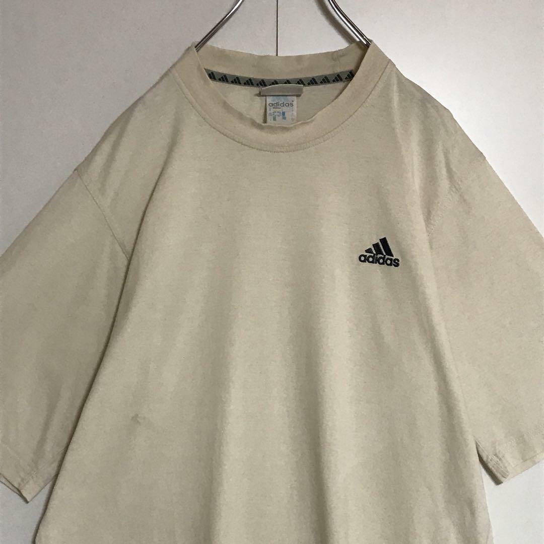 adidas(アディダス)の【万国旗タグ】アディダス　刺繍ロゴ入りTシャツ　ヴィンテージ古着　F965 メンズのトップス(Tシャツ/カットソー(半袖/袖なし))の商品写真