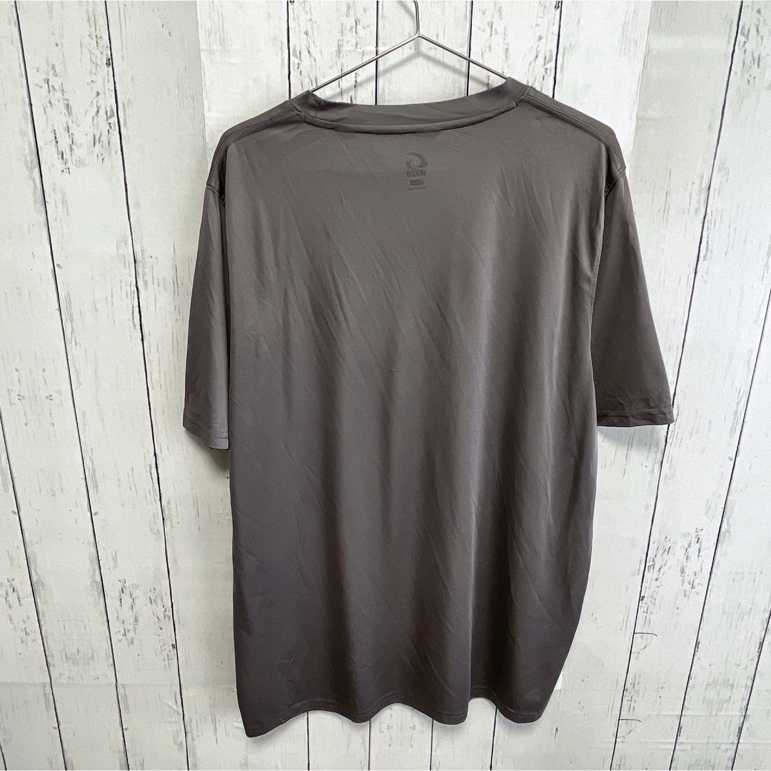 USA古着　Tシャツ　GTM　XL　ポリエステル　グレー　プリント　ロゴ　ウェア メンズのトップス(Tシャツ/カットソー(半袖/袖なし))の商品写真