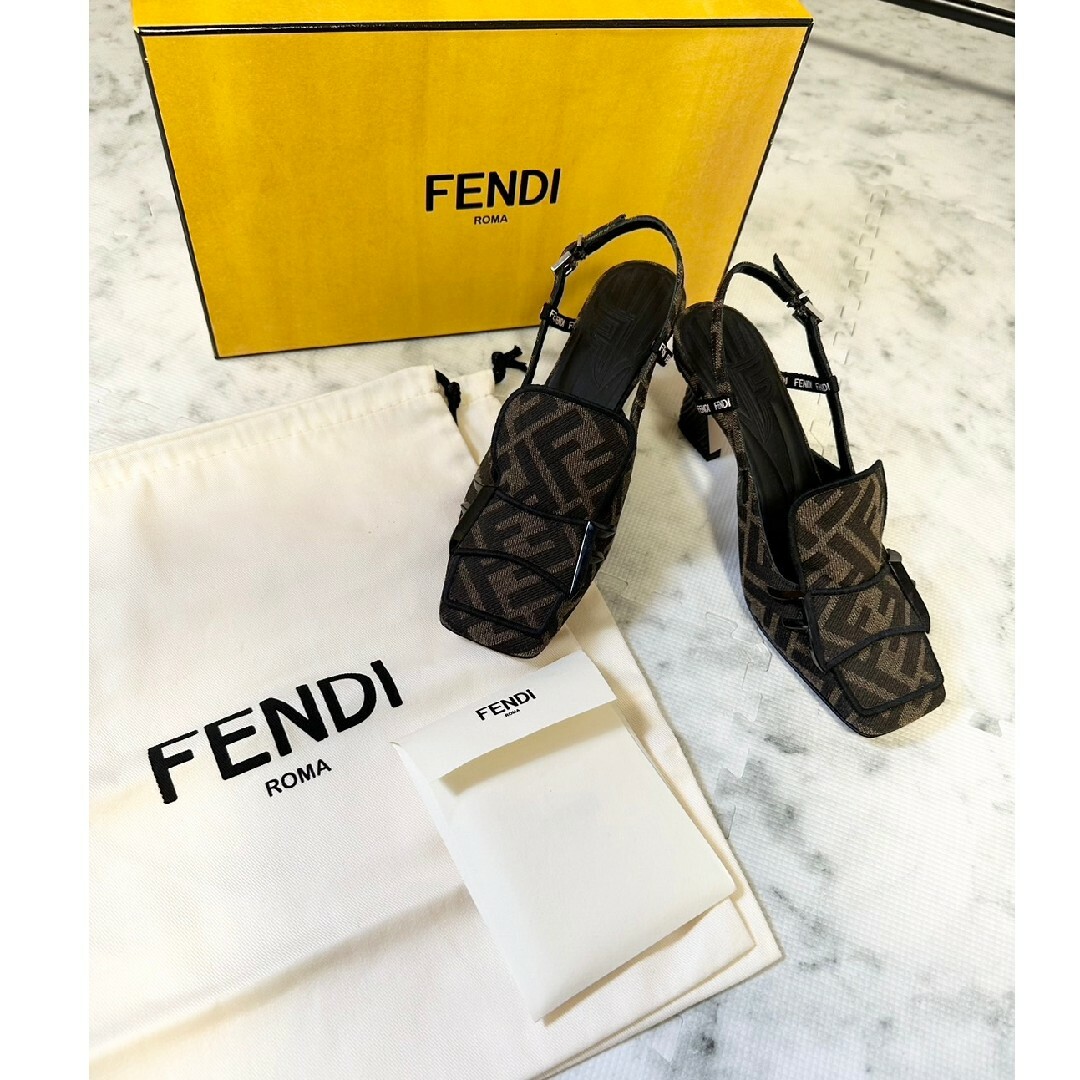 FENDI(フェンディ)のFENDIパンプス レディースの靴/シューズ(ハイヒール/パンプス)の商品写真