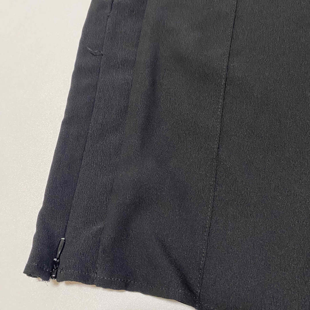 H&M(エイチアンドエム)のH&M   センタープレス　透け感　ストレートパンツ　黒　ブラック　EUR36 レディースのパンツ(カジュアルパンツ)の商品写真
