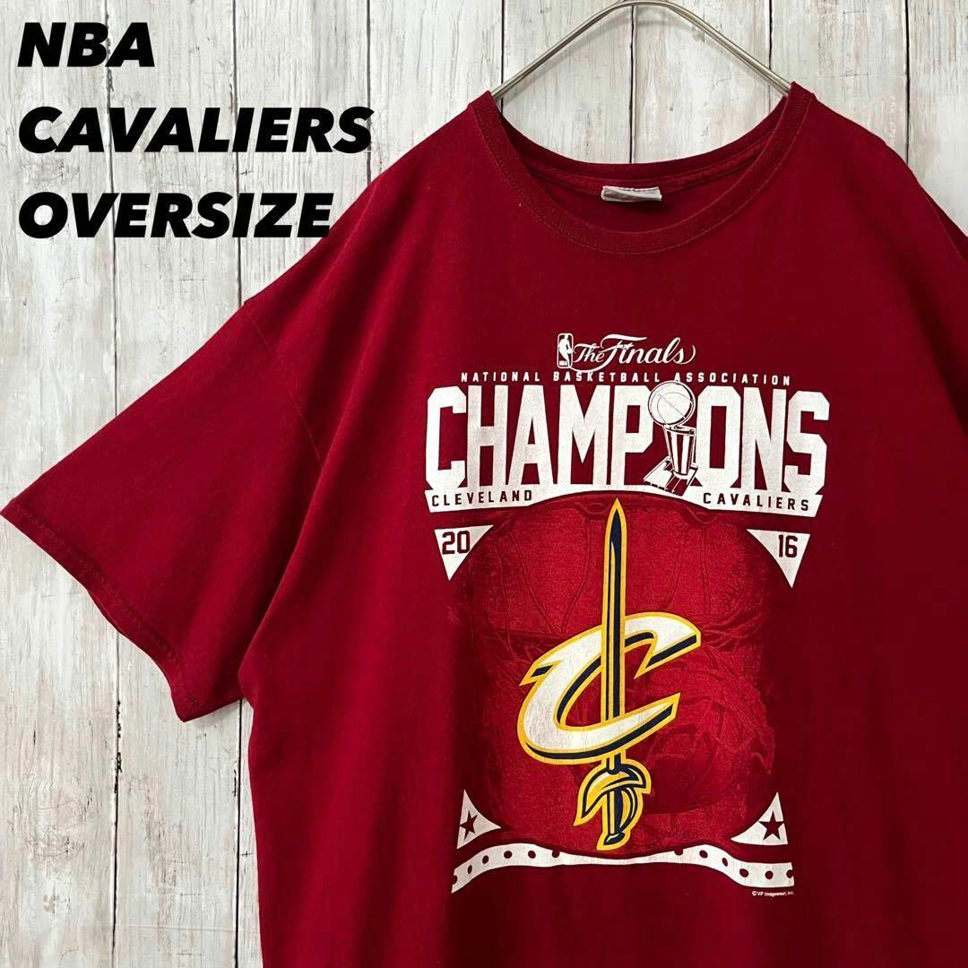 アメリカ古着NBA クリーブランドキャバリアーズチャンピオンプリントTシャツ　赤 メンズのトップス(Tシャツ/カットソー(半袖/袖なし))の商品写真