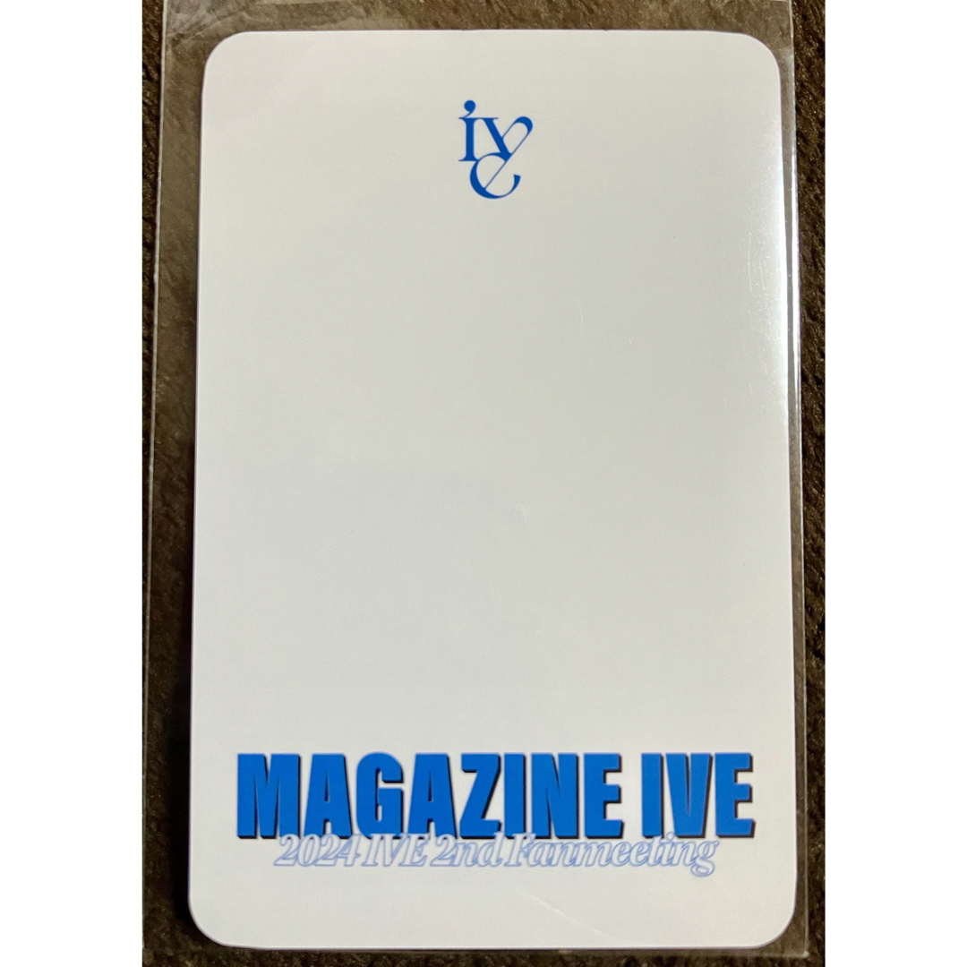 IVE(アイヴ)のIVE MAGAZINE IVE フォトカードホルダー　ユジン エンタメ/ホビーのCD(K-POP/アジア)の商品写真